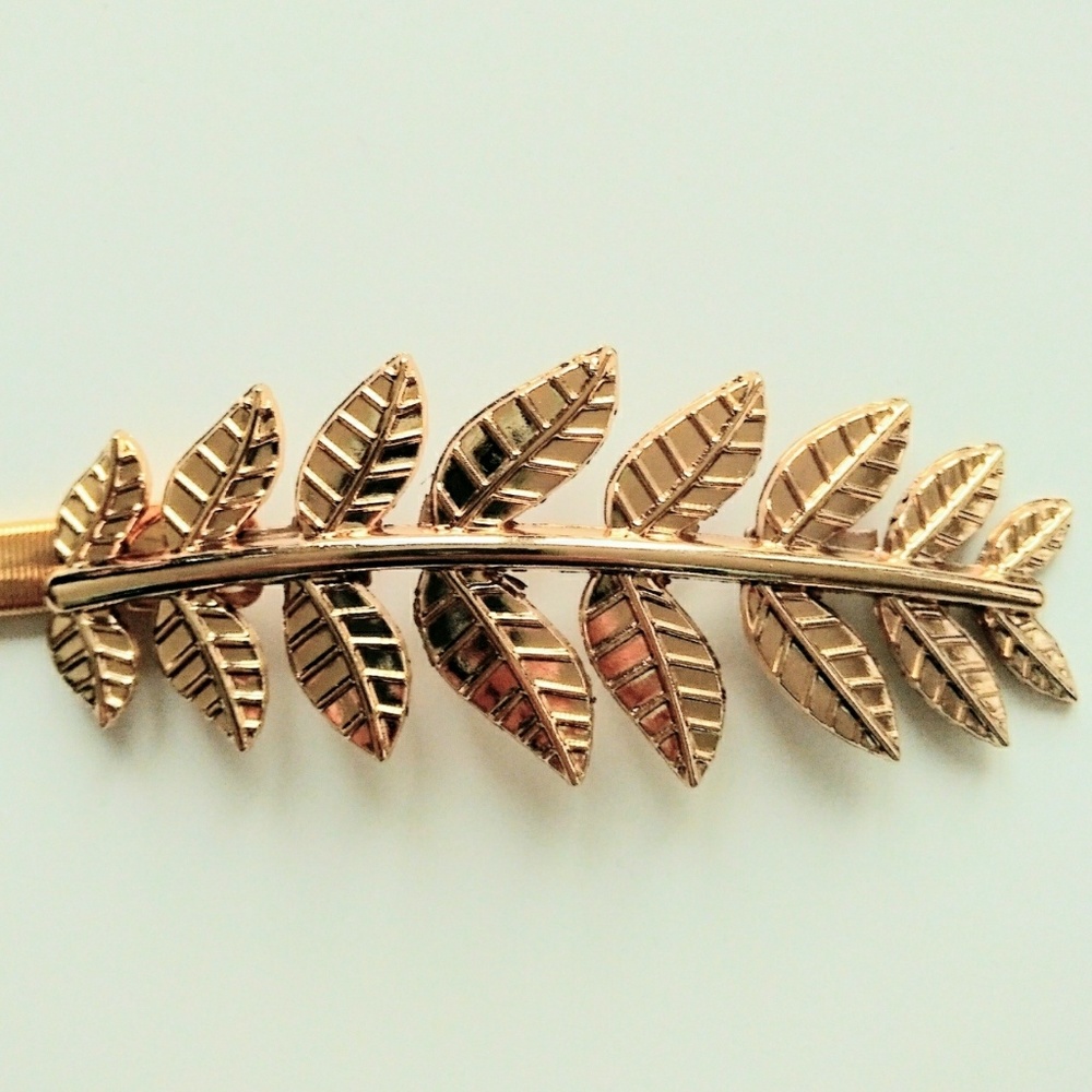 LAST ONE! Gold Leaf Stretch Belt - Picture 2 of 4